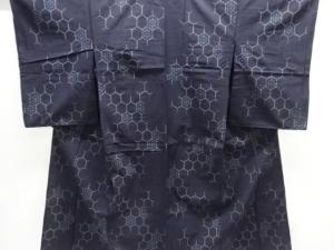 アンティーク　破れ亀甲に花模様織出し手織り紬単衣着物